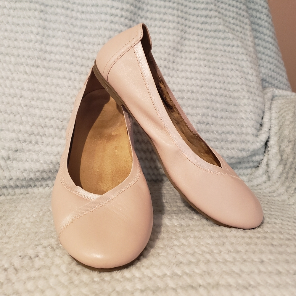 Gently Used Vionic Flats - Size 9.5